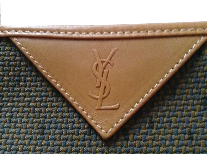 Yves Saint Laurent Bolsos de embrague - vista 2