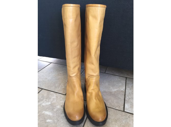 Alberto Fermani Botas Amarillo - vista 3