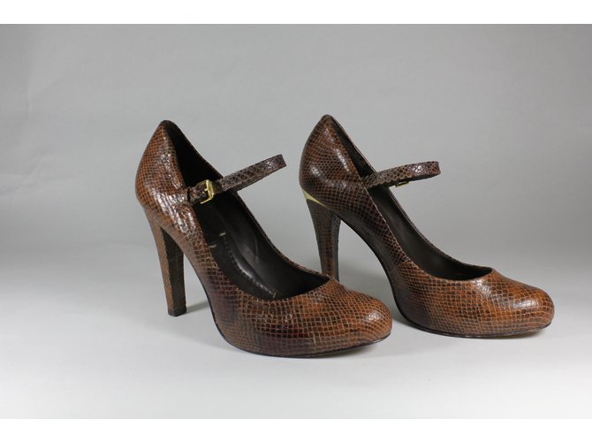 Zapatos Mary Jane Bcbg Max Azria piel marrón efecto pitón - vista 4