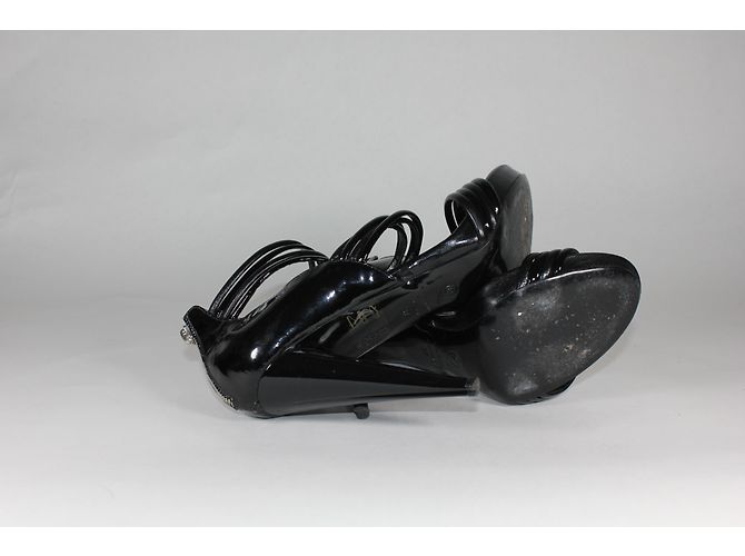 Alexander McQueen Sandalen aus schwarzem Lackleder Größe 37 - Ansicht 7