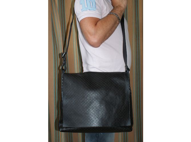 Borsa Messenger Bottega Veneta in pelle nera Nero - vista 7