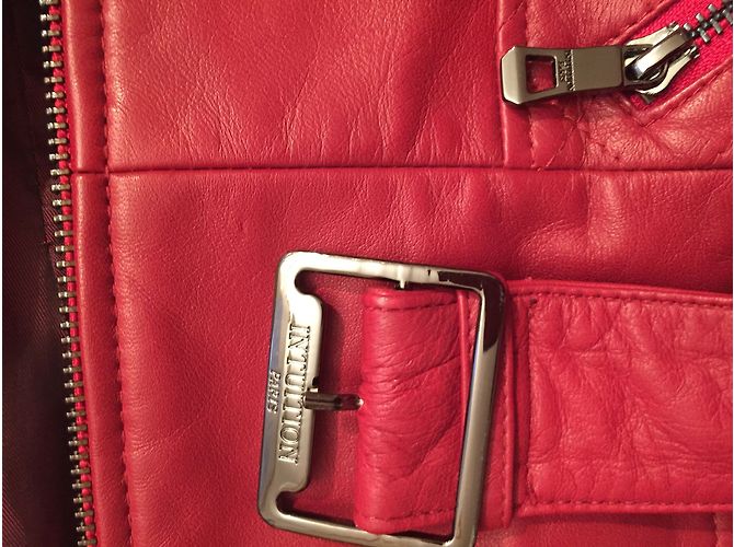 Autre Marque Intuition rote Lederjacke mit abnehmbarem Pelzkragen - Ansicht 5