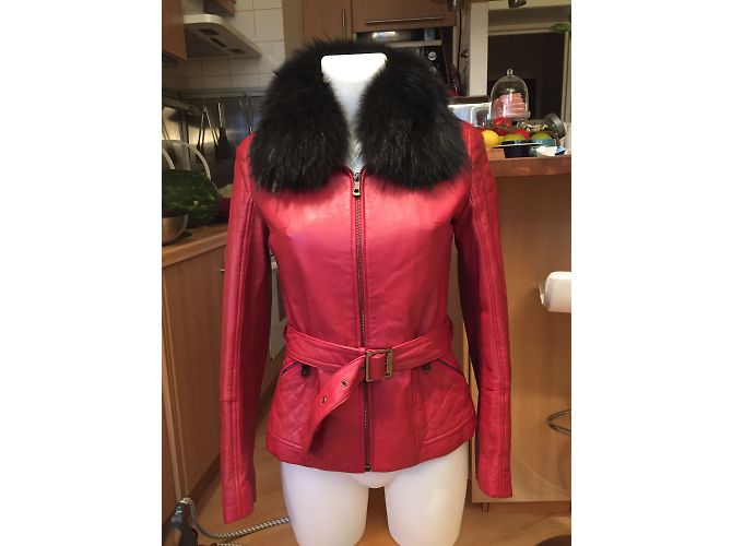 Autre Marque Intuition rote Lederjacke mit abnehmbarem Pelzkragen - Ansicht 7