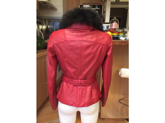Autre Marque Intuition rote Lederjacke mit abnehmbarem Pelzkragen - Ansicht 8