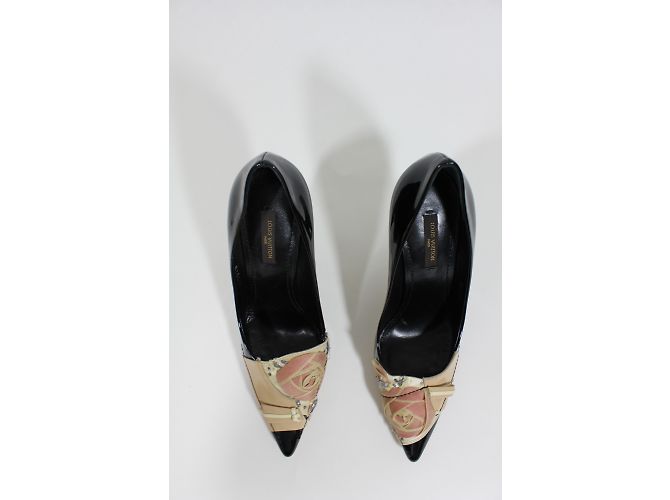 Décolleté Louis Vuitton in vernice nera 38 Nero - vista 6