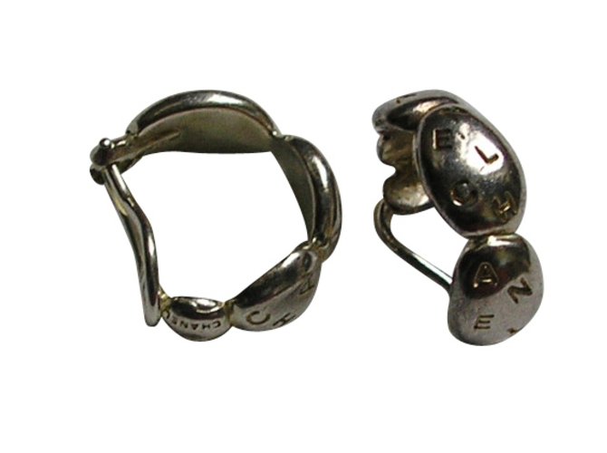 Orecchini Chanel a cerchio in argento - vista 2