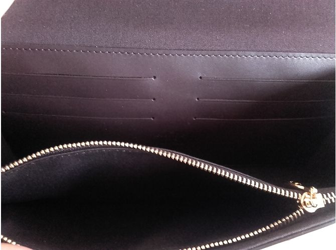 Louis Vuitton Rossmore Cartera de Charol Amaranto - vista 7
