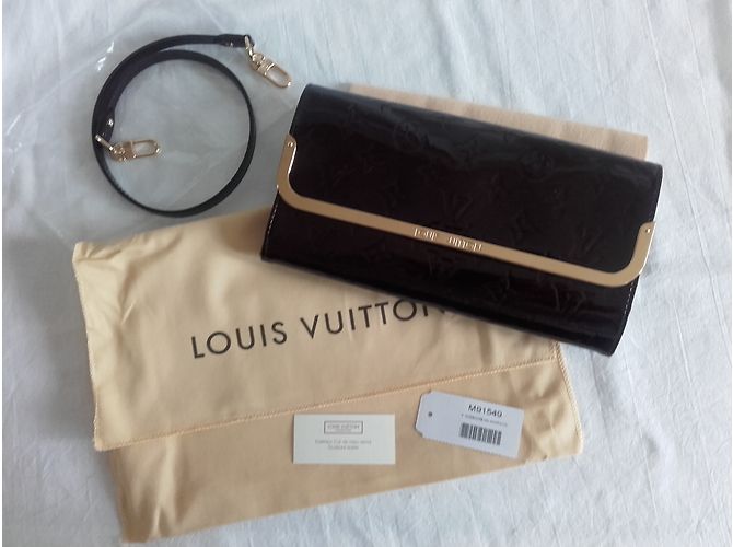 Louis Vuitton Rossmore Cartera de Charol Amaranto - vista 8
