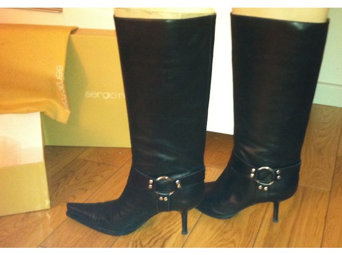 Botas Sergio Rossi de cuero negro con tacón alto - vista 6