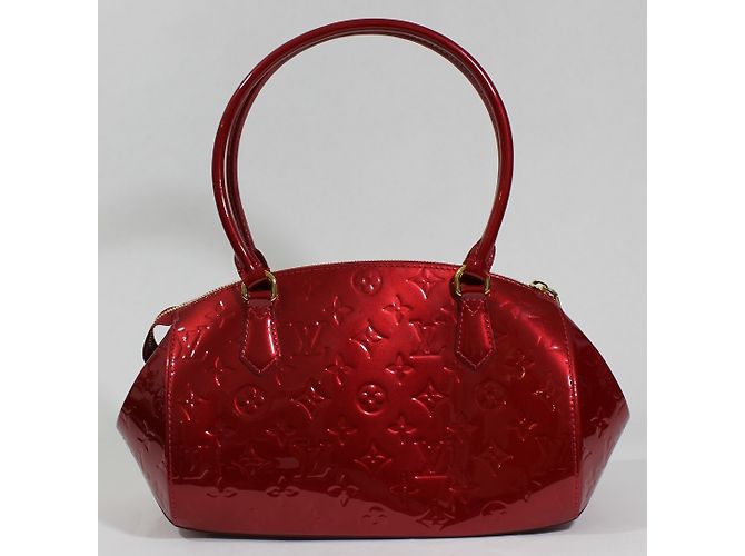 Louis Vuitton Sherwood PM Borsa a mano rossa in vernice Rosso - vista 3