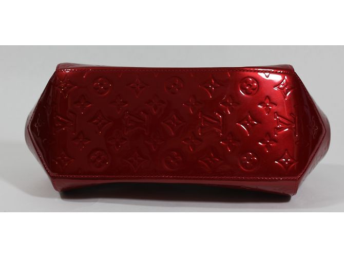 Louis Vuitton Sherwood PM Borsa a mano rossa in vernice Rosso - vista 6