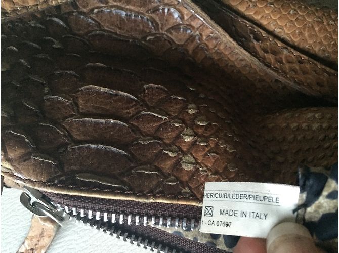 Autre Marque Bolso de piel de lagarto con hebilla de strass caramel Caramelo - vista 5