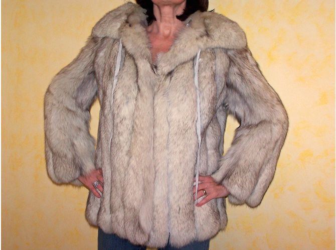 inconnue Coats, Outerwear - view 3