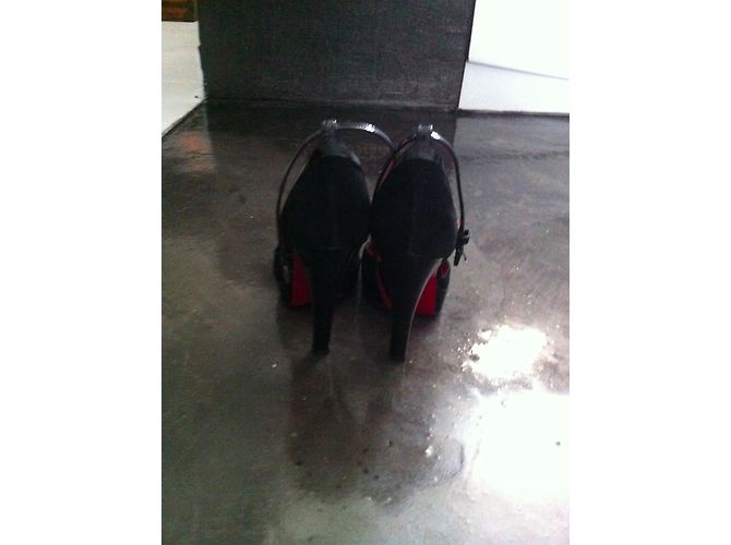 Tacones Cesare Paciotti de ante negro - vista 4