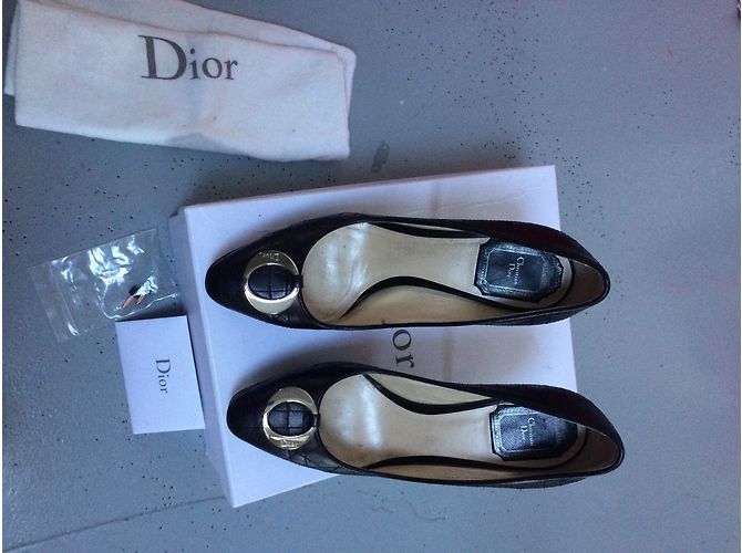 Décolleté Christian Dior in pelle nera misura 36 - vista 3
