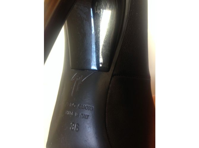 Giuseppe Zanotti Talon Plexi Absatz Schwarz Leder - Ansicht 6