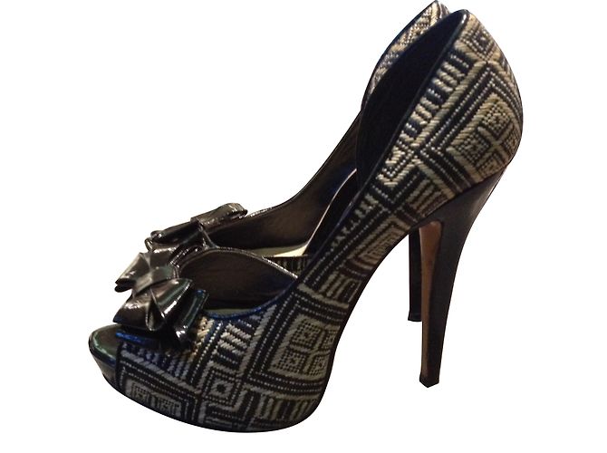 Autre Marque Décolleté asimmetrici André Aztec in vernice nero - vista 2