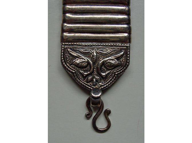 Autre Marque Bracciale largo in argento stile orientale - vista 4