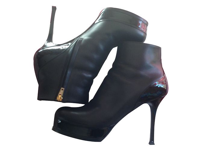 Stivaletti Yves Saint Laurent in pelle nera Nero - vista 2