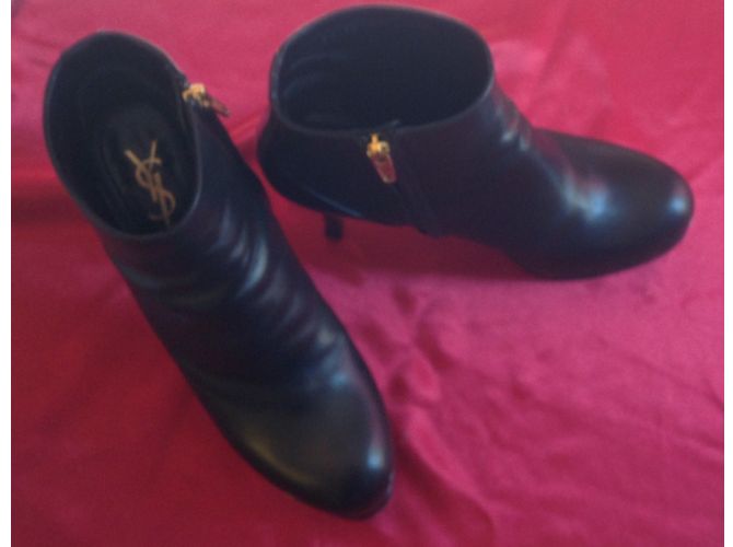 Stivaletti Yves Saint Laurent in pelle nera Nero - vista 5