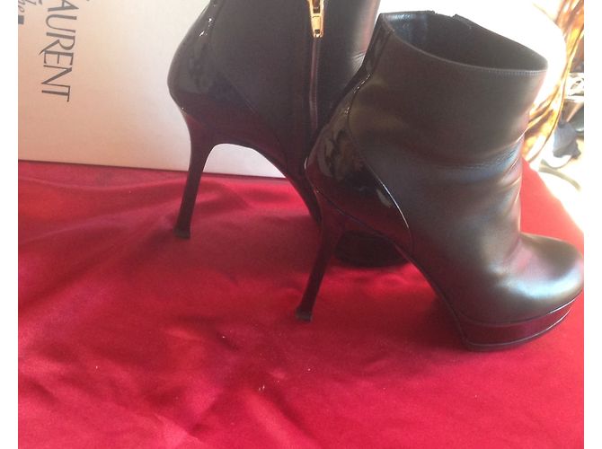 Stivaletti Yves Saint Laurent in pelle nera Nero - vista 9