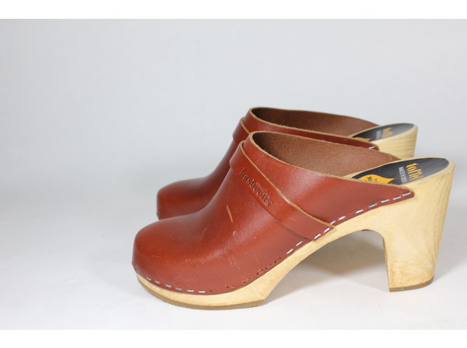 Swedish Hasbeens Clogs Brown - view 3