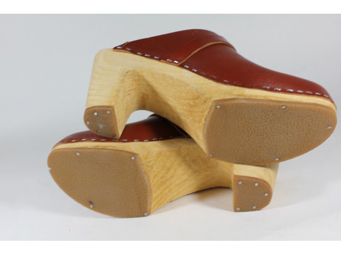 Swedish Hasbeens Clogs Brown - view 5