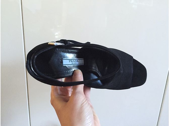 Décolleté Peep Toe Prada in scamosciato nero - vista 6