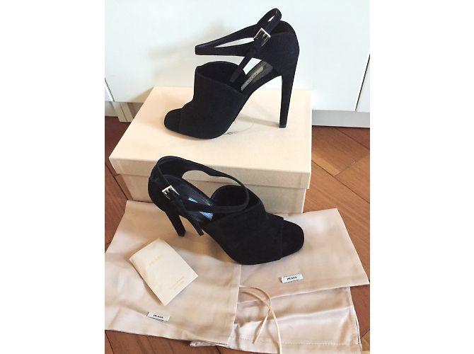 Décolleté Peep Toe Prada in scamosciato nero - vista 8