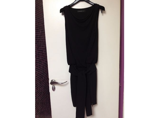 Barbara Bui Schwarzes Crepe Kleid mit Gürtel Größe 38 - Ansicht 2