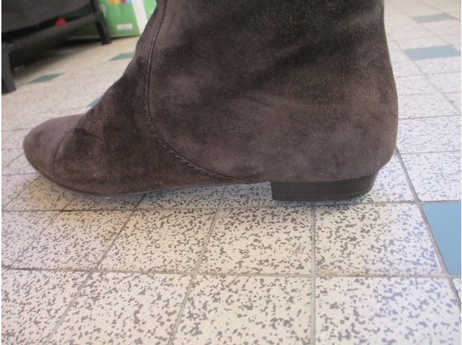 Botas Louis Vuitton Marrones de Piel de Vitello Castaño - vista 5