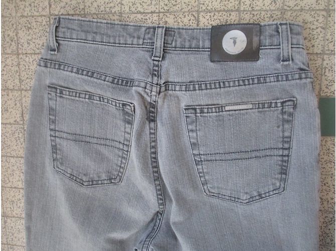 Trussardi Jeans Graue Baumwoll Jeans Gerade Schnitt Taille 27 - Ansicht 4