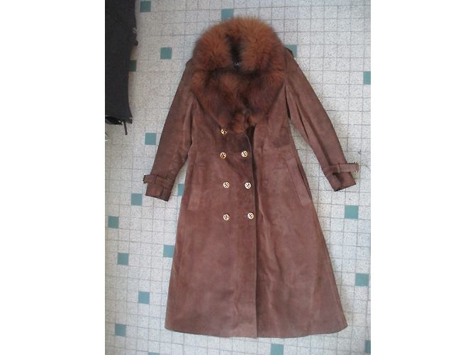 Gabardina Lanvin de Ante con Cuello de Piel de Zorro Marrón Castaño - vista 11