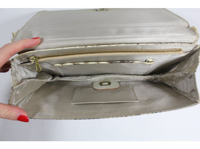 Autre Marque Clutch in pitone giallo e marrone - vista 13