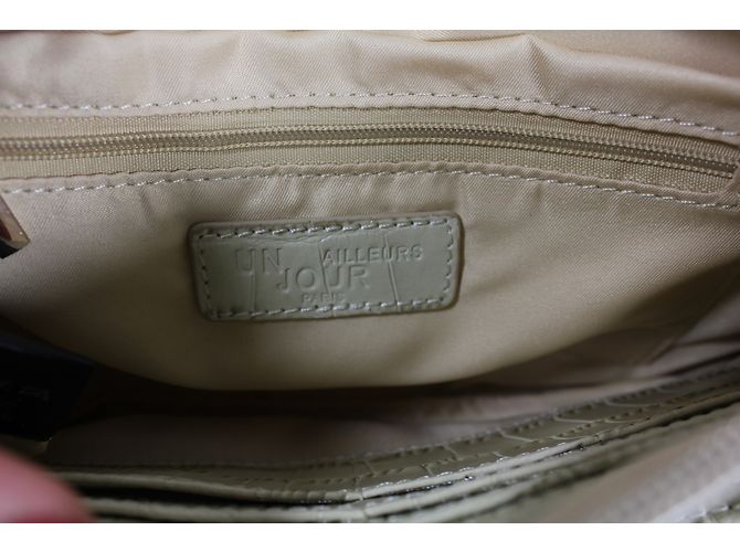 Autre Marque Geldbörse Krokodileffekt Sand aus Polyester - Ansicht 3