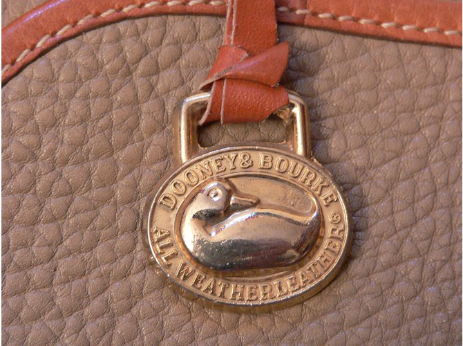 Dooney & Bourke Borse Taupe - vista 12