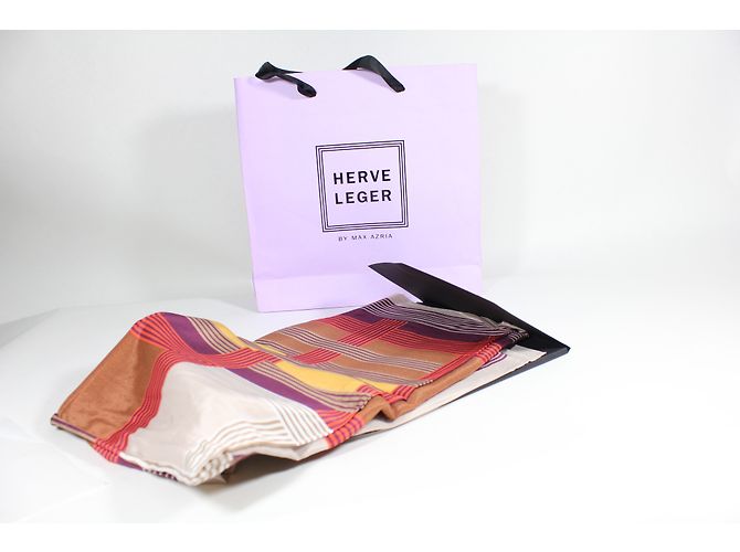 Foulard quadrato in seta geometrico Herve Leger 90x90 cm Multicolore - vista 5