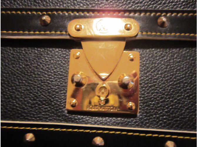 Borsa a tracolla Louis Vuitton Le Talentueux in pelle nera Nero - vista 6