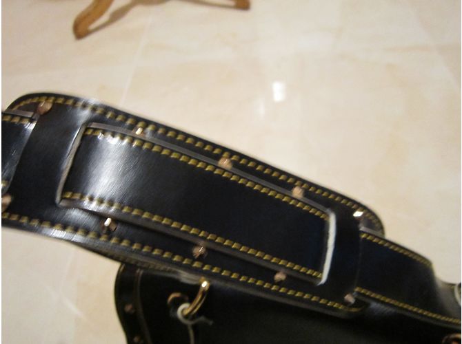 Borsa a tracolla Louis Vuitton Le Talentueux in pelle nera Nero - vista 7
