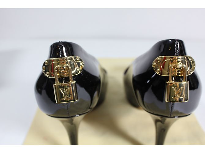Louis Vuitton Décolleté Oh Really Vernice Nera 38 Nero - vista 9