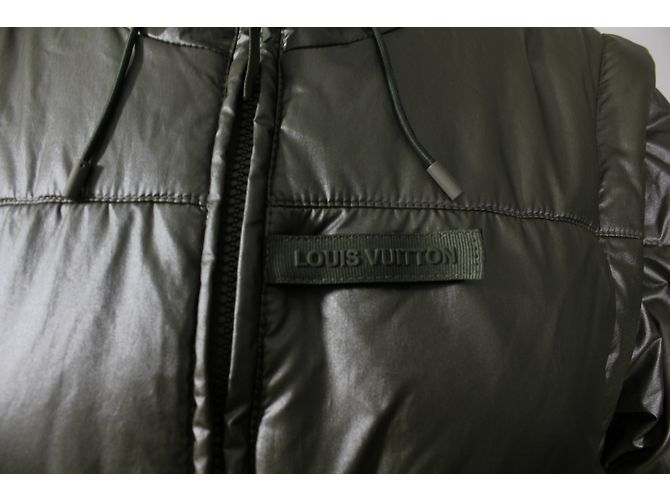 Louis Vuitton Chaqueta de Satén con Capucha Gris - vista 3