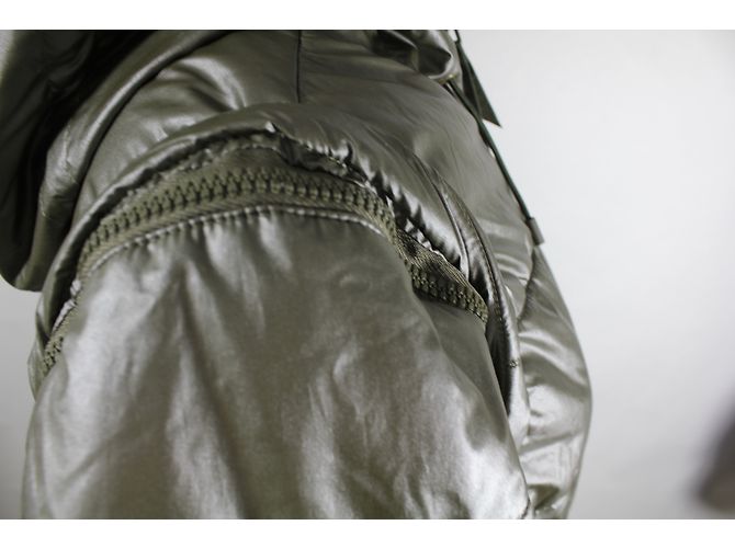 Louis Vuitton Chaqueta de Satén con Capucha Gris - vista 4