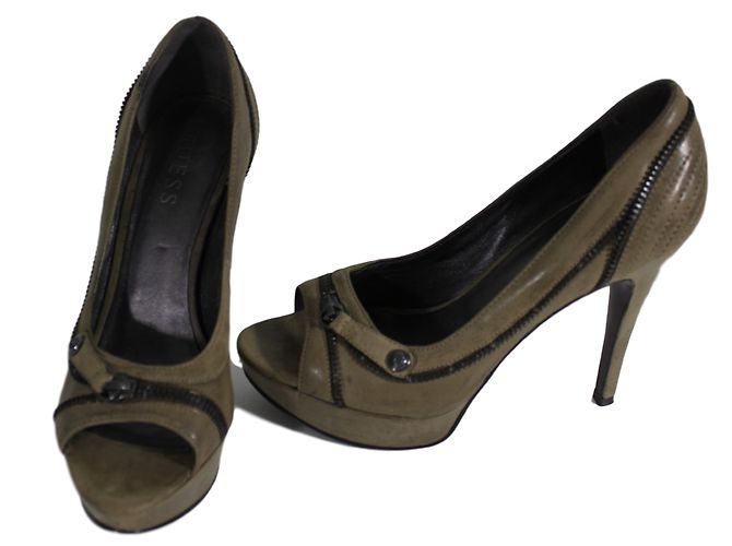 Décolleté Guess a punta aperta in pelle taupe - vista 5