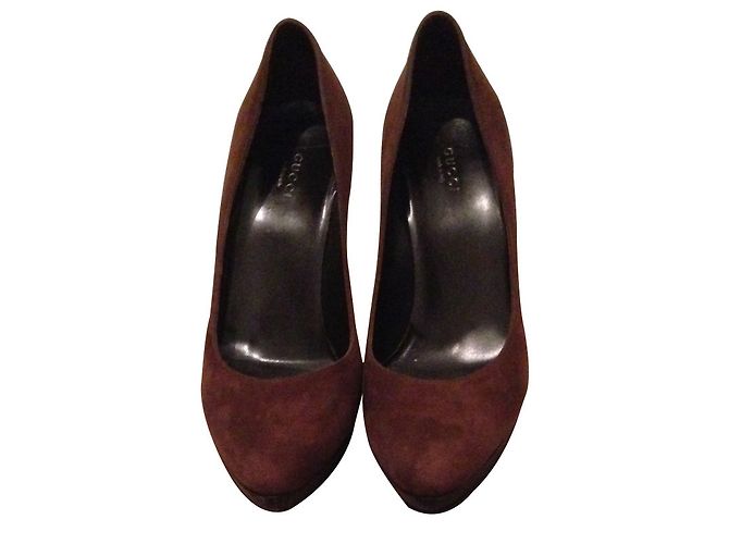 Décolleté Gucci in scamosciato marrone - vista 2