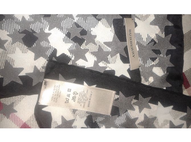 Burberry sciarpe - vista 3