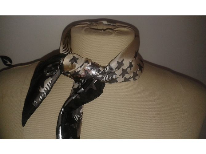 Burberry sciarpe - vista 8