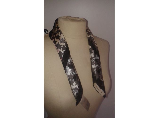 Burberry sciarpe - vista 9