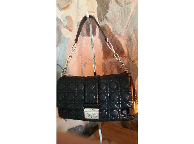 Dior new lock - vue 9