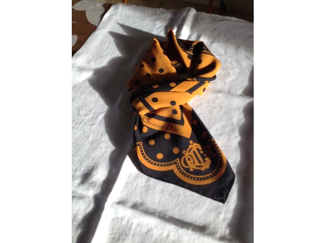 Foulard Christian Dior Carre in seta giallo - vista 5