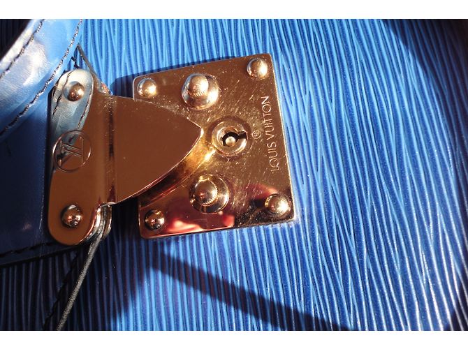 Borsa Louis Vuitton in pelle epi blu - vista 7